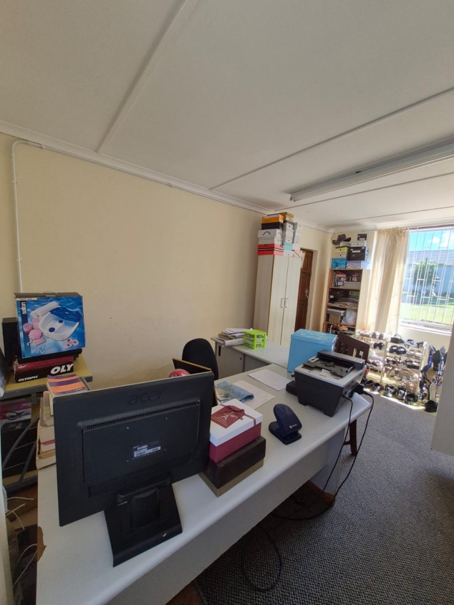 4 Bedroom Property for Sale in Baysville Eastern Cape